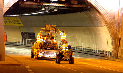Technical vehicle in tunnel