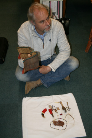 Owen Burnham demonstrating how the Basaon oracle is used.