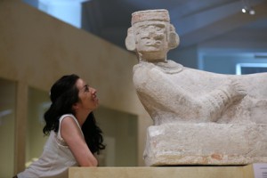 Image of Penelope Arque in the Mayas exhibition 