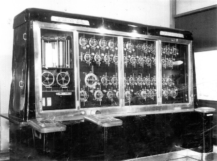 The Doodson-LÃ©gÃ© tide predicting machine c.1950, probably at Bidston Observatory, Wirral