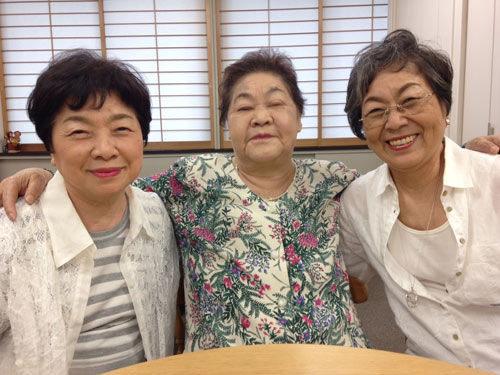 portrait photo of 3 Japanese women