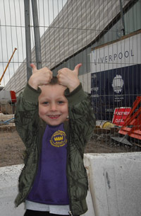 Pupil in front of the new Museum of Liverpool