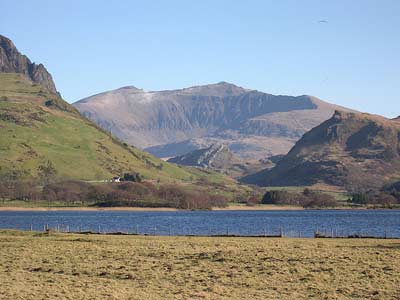 Photo by Eifion of the view of Snowdon from Llyn Nantlle