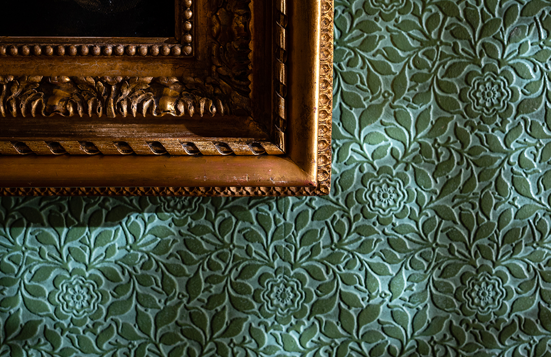 Green textured wallpaper
