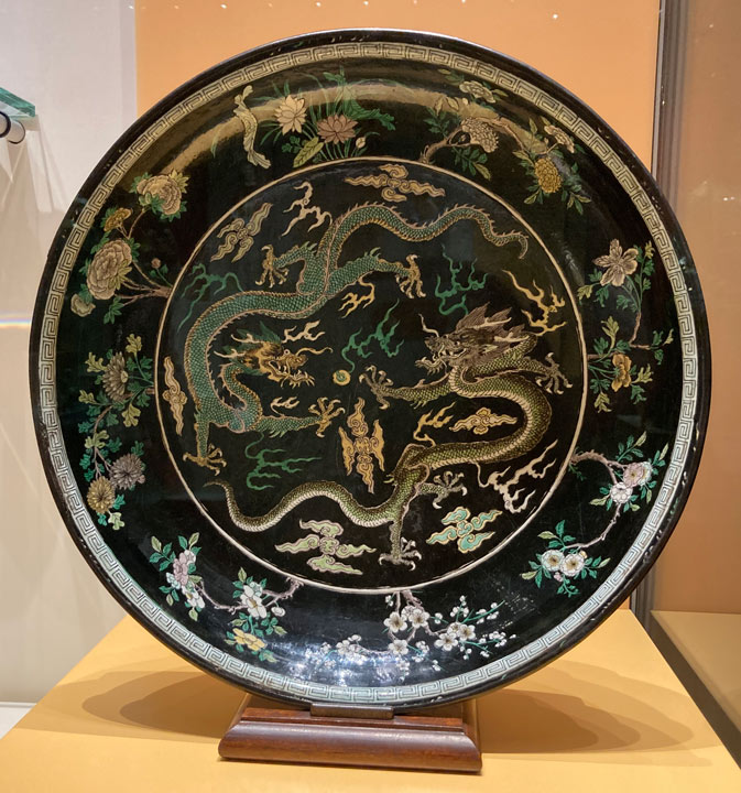 decorative plate with two dragons