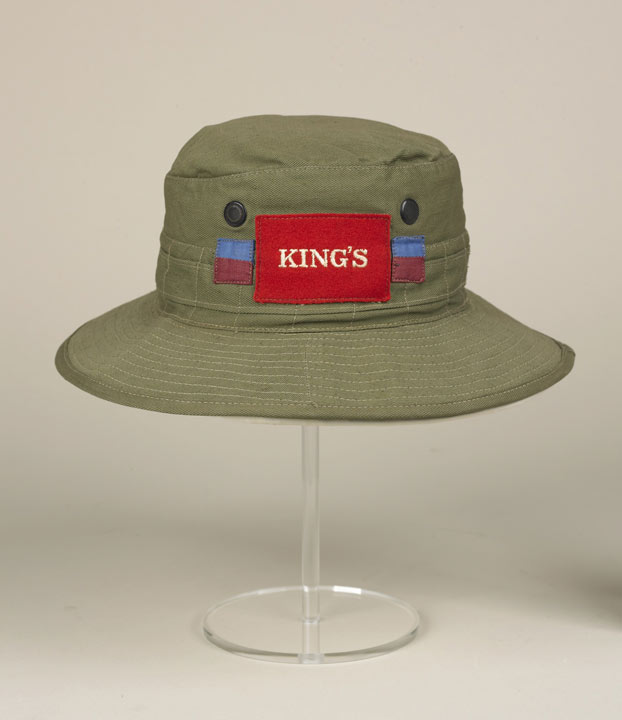 hat with wide brim and badge with text 'Kings'